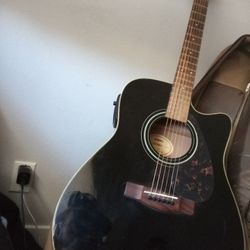 Yamaha Acoustic/ Electric Guitar
