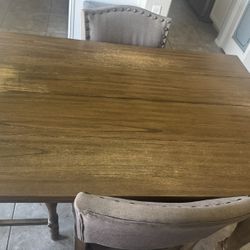 Dining Table + 6 Chairs 