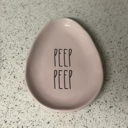 RAE DUNN PEEP PEEP EGG PLATE