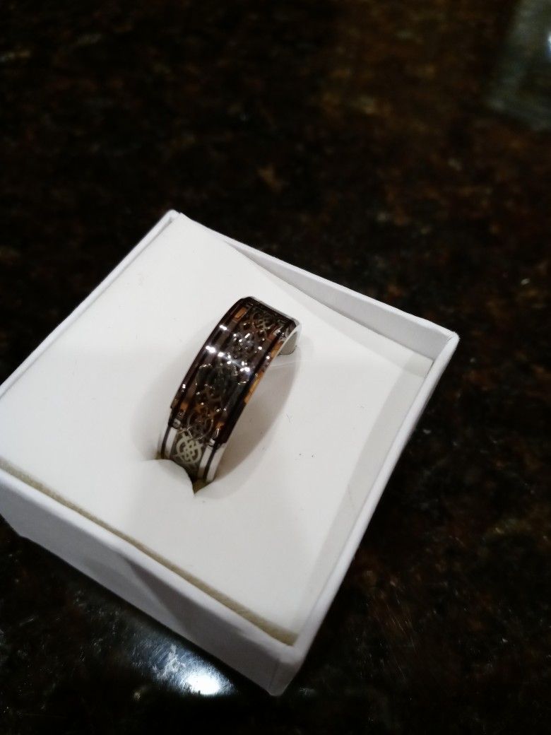 NWT Men's Titanium & 18K White Gold Ring