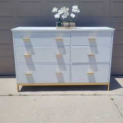 OVERSIZE WHITE 6 DOUBLE  DRAWERS DRESSER METAL BASE.60X29X40 GOLD KNOBS/SOLID WOOD.ROLLING DRAWERS/ 