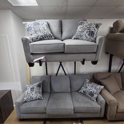 American Built SOFA AND Loveseat !! LAST ONE $1000