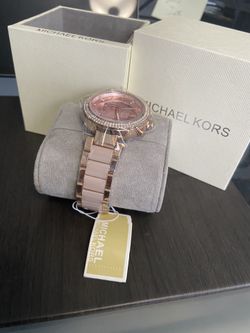 Brand New Pink And Rose Gold Women’s Watch