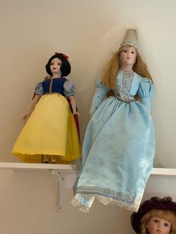 Snow White and Princess Porcelain Dolls Set of 2