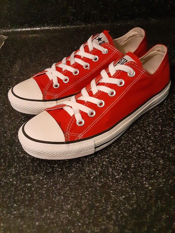 Converse mens 8 Good Condition 