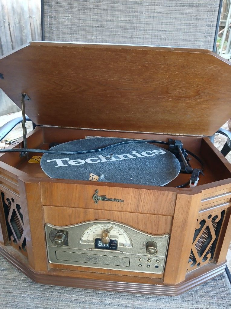 Emerson Vintage Wooden Speaker