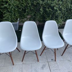 Mid Century Modern Chairs 