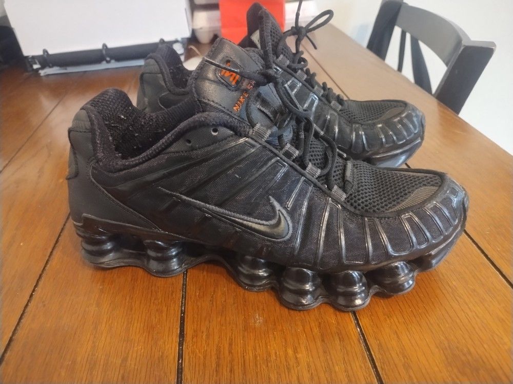 men's 8.5 Nike Shox TL 