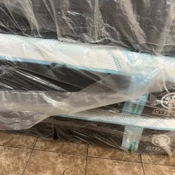 King Queen Size Tempurpedic ProAdapt,  ProBreeze,  LuxeBreeze Mattress  Pro Breeze /Luxe Adapt /Pro Adapt /Adapt /cloud /Tempur pedic contour Supreme 