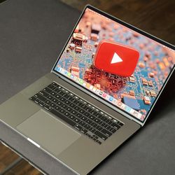 MacBook Pro (16”) 32GB / 1TB ssd / 8core i9 