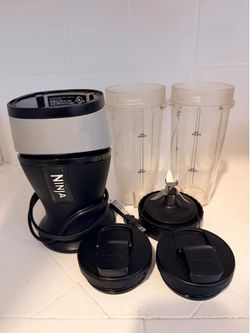 Ninja Fit Single-Serve Blender with Two 16oz Cups and Lids / Smoothie Blender, 700W, BPA-F