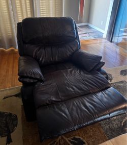 Leather recliner and swivel chair