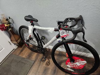 Kend Bike Aluminum Nazz 700 28 14 Speed New Ready To Ride good condition I'm located walnut and Craig check my page