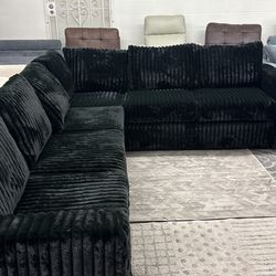 New 119x92 furry corduroy sectional couch / free delivery