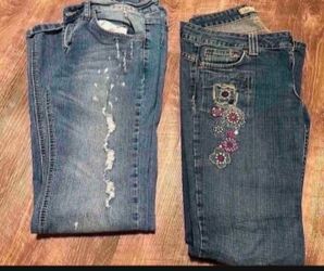 Juniors jeans size 9 $5 each