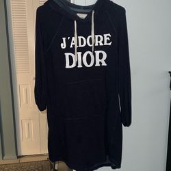 J’ADORE DIOR Sweater Dress $5 Size Medium 