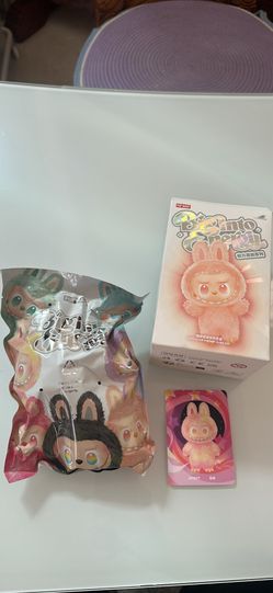 Pop Mart LABUBU Big Into Energy Loyalty