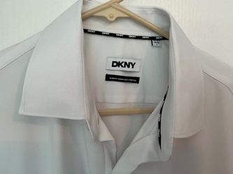 3  mens dress shirts  5 $