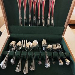 Brand New Vintage Flatware Set