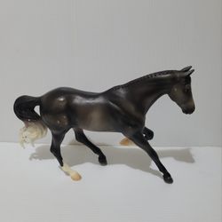 Breyer Peppermint Kiss 2015 #700118 Holiday Christmas Horse 8" X 12".
