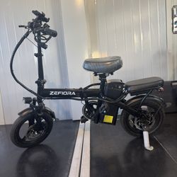 Folding electric bicycle