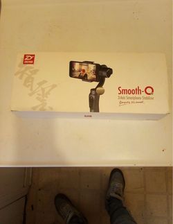 🎥 Used Zhiyun iPhone Gimbal for Sale