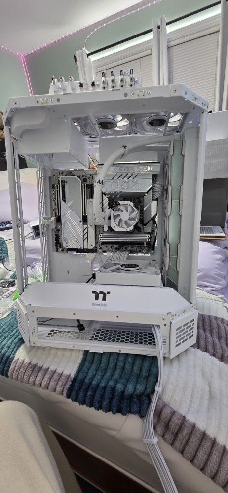 Thermaltake The Tower 600 (Just The Case)