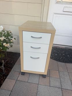 3-Drawer Rolling Storage Cabinet – Good Condition