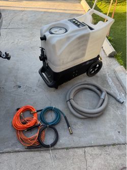 Advantage series 400hd carpet extractor.. carpet cleaning machine great condition