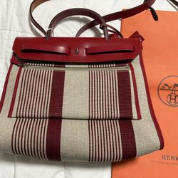 Hermes Bag / Purse  (Almost Brand New) Purchased from Hermes direct