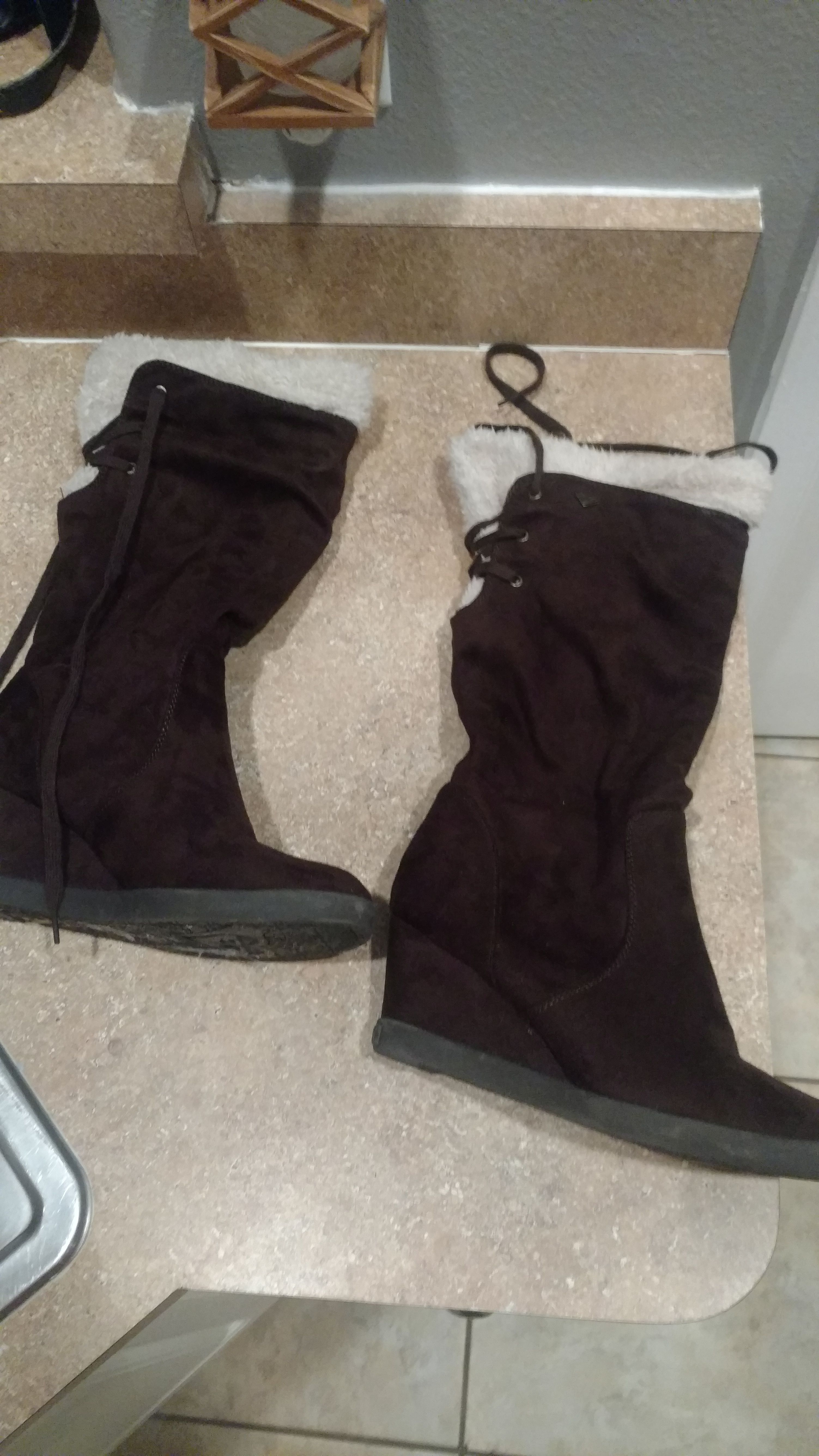 Brown Roxy boots size 10