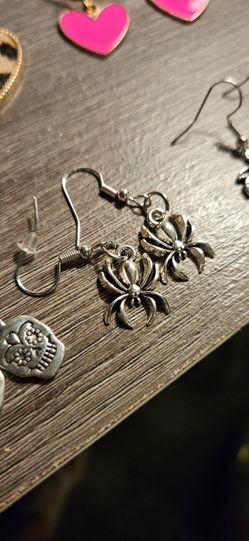 Spider earrings