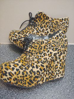 Y2K Leopard Print Lace Up Wedge Boots - Size 10