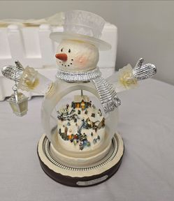 Bradford Thomas Kinkade White Christmas 2007 Glass Snowman Train Village Animate