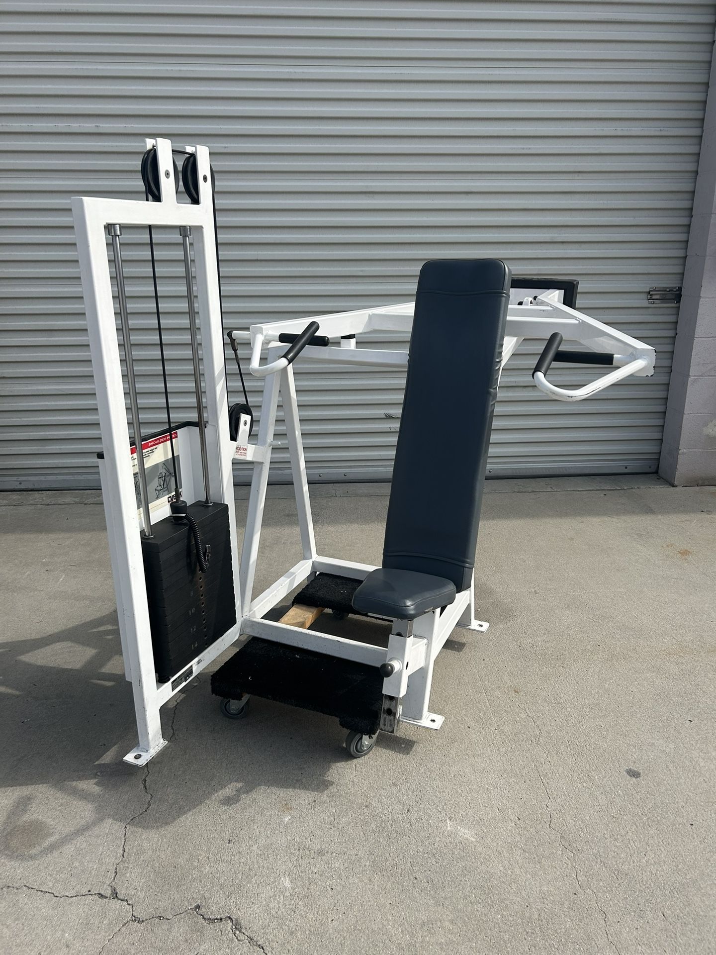 Exercise Equipment, Commercial Cybex Shoulder Press