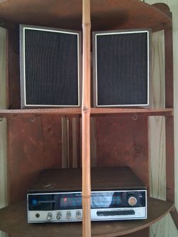 Vintage Commodore Solid State AM/FM Stereo Receiver from the 1960/70s w Speakers
