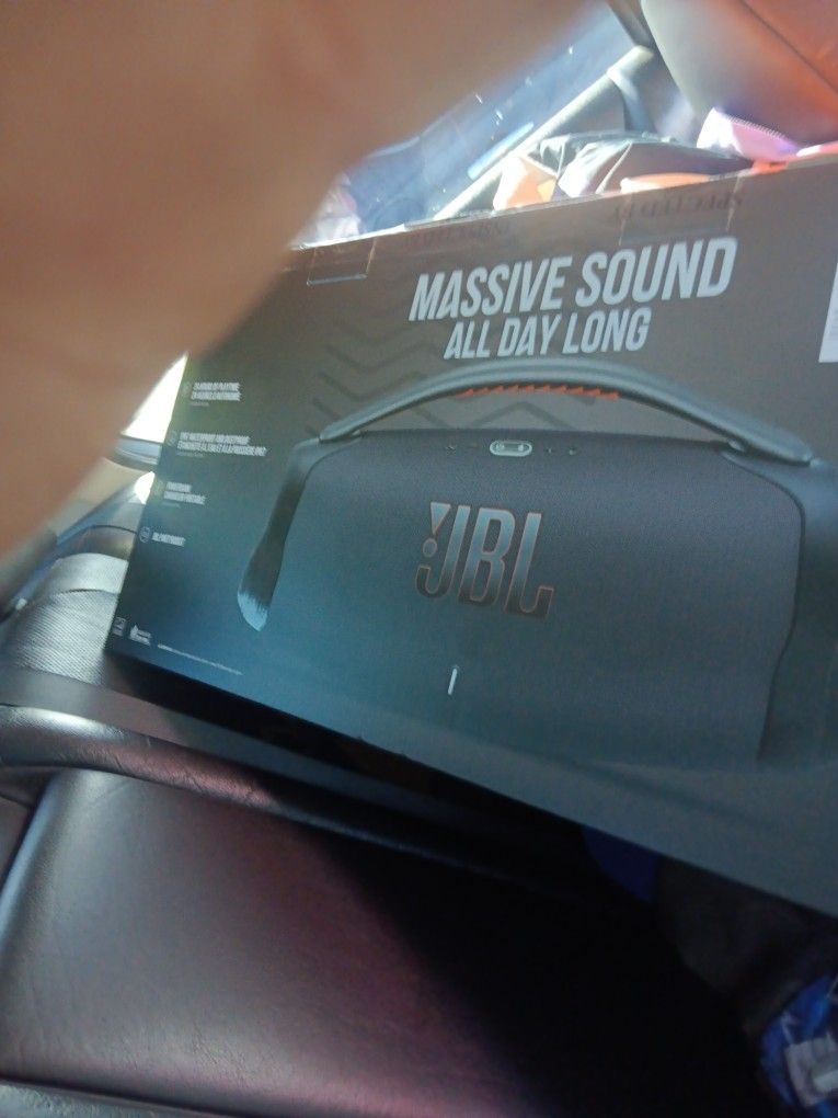 JBL Bomm Box 3