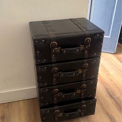 vintage looking 4 drawer chest