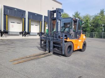 Doosan D90S-7 (20,000lb forklift)