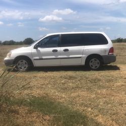 2005 Ford Van
