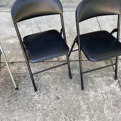 Folding Chairs And Table 