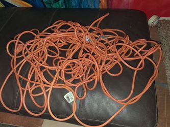 Extension cord details in the pics