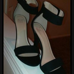BRAND NEW, NEVER WORN, Black 4" Ankle Strap Heels.