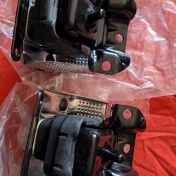 Chevrolet Silverado Motor Mount 