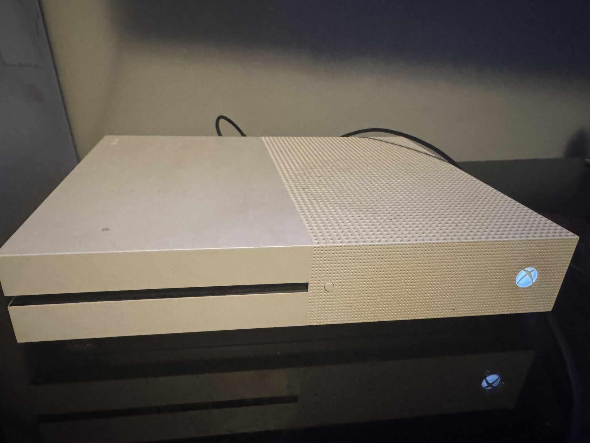 Xbox One S