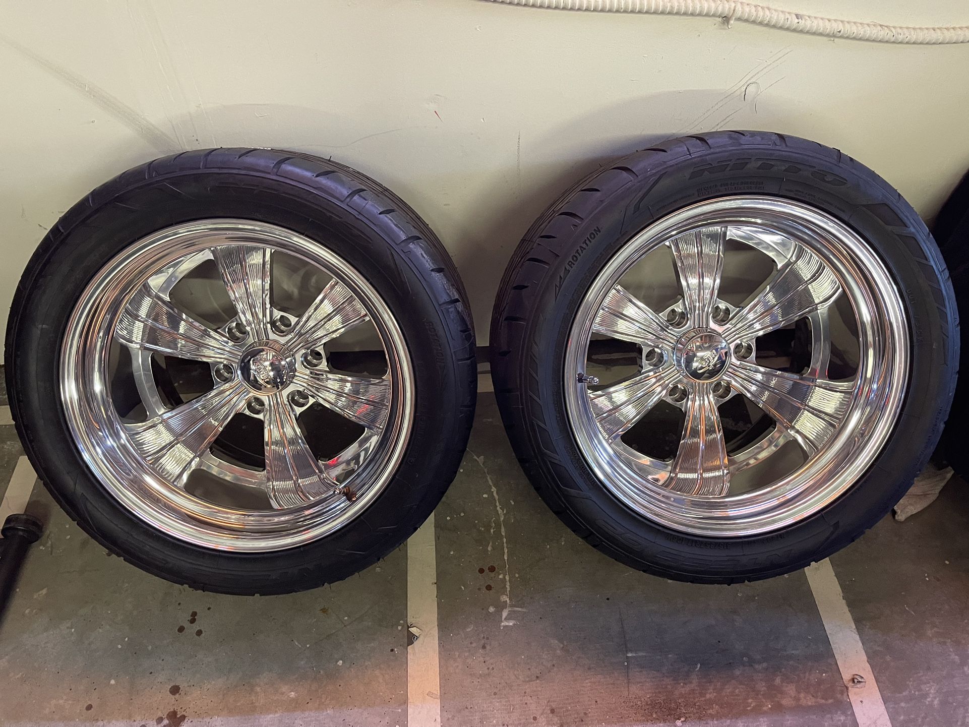 Intro 17x11 Wheels