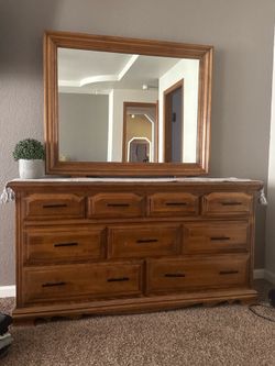 9 Drawer wood dresser with mirror