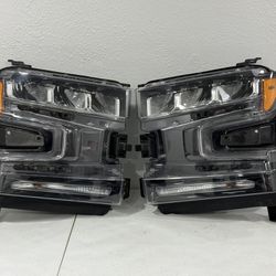 2020-2021-2022 Chevrolet Silverado 1500 Headlights Left And Right Oem Good Condition 