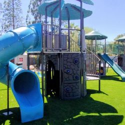 Playground w delivery/installation