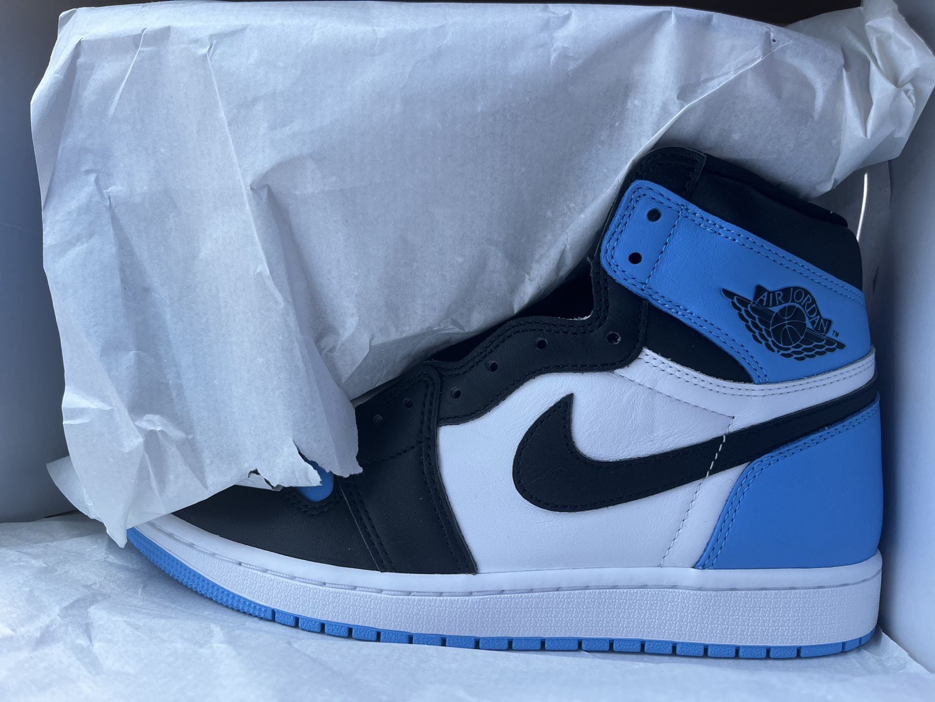 Jordan retro 1 UNC”black toe”